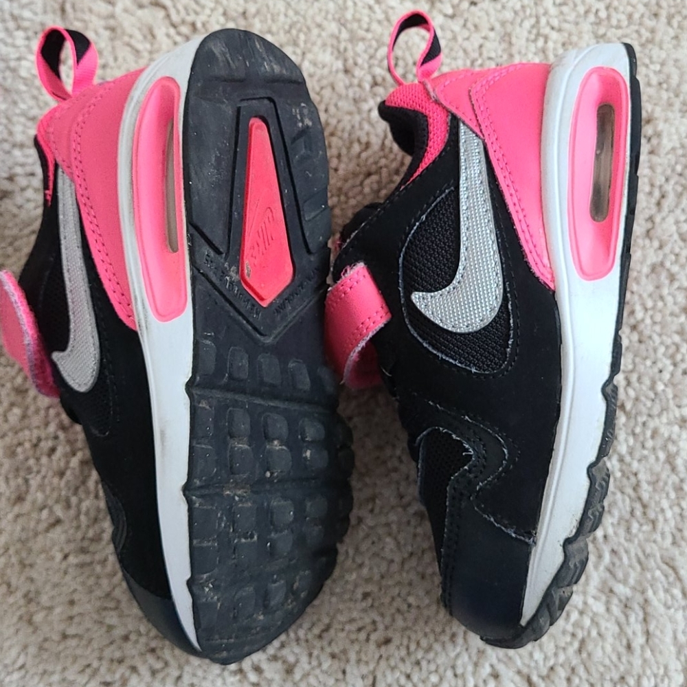 Shoes - Picture 5 of 7